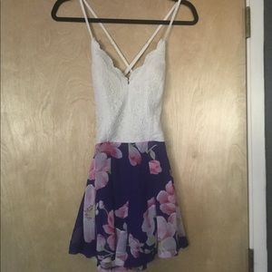 Shorts romper size small - like new